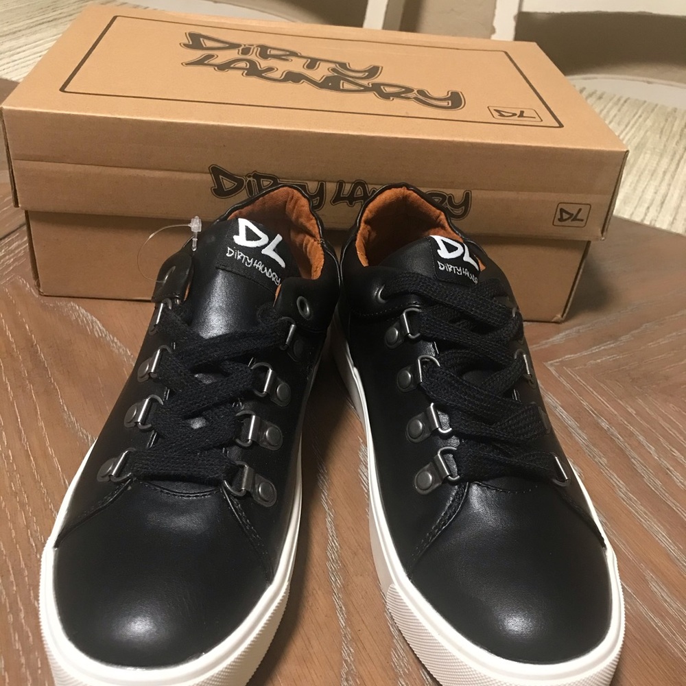 Womens shoes size 6
